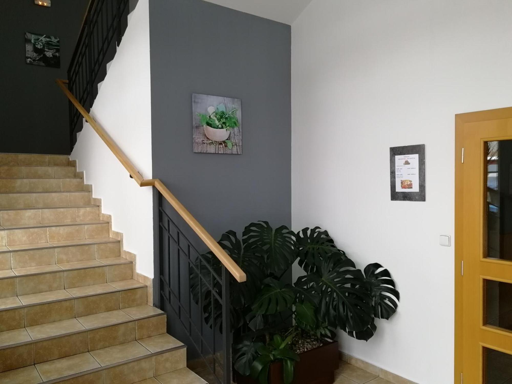Vzdělávací Středisko a Hotel Varnsdorf Exterior foto