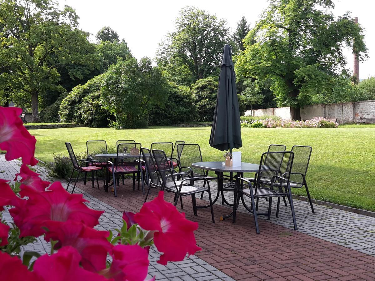 Vzdělávací Středisko a Hotel Varnsdorf Exterior foto